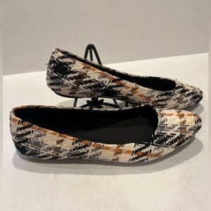 Kelly & Katie Woven Pirassa Patterned Flats Cream/Black/Pumpkin/Grey Colorway